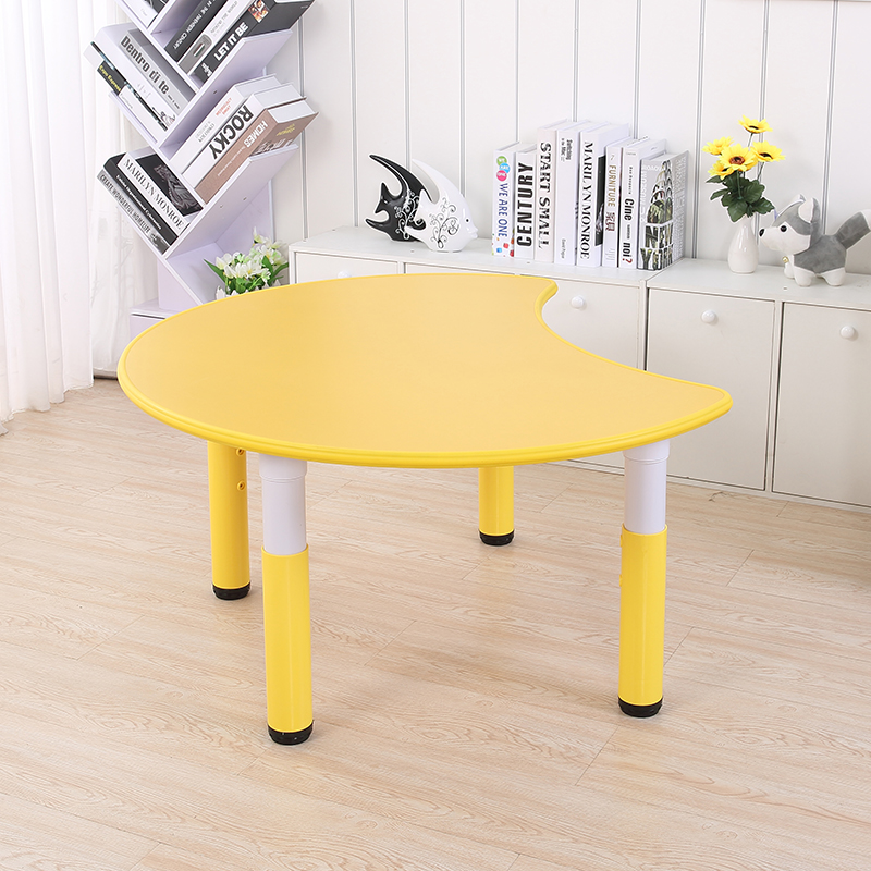 New design hot sales in American living room furniture plastic children study table and chair with colorful printing